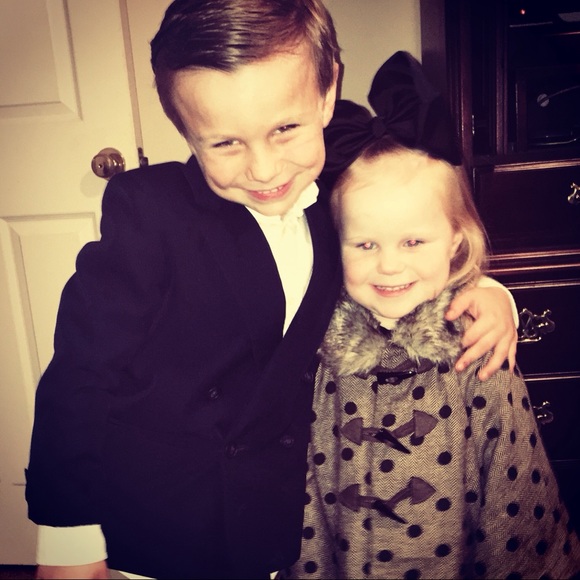 Meet your Posher, Halee 💁♀️💕👗💅 - Picture 2 of 8